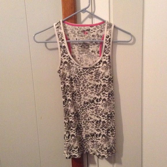 💖 3 Miley Max Tank Tops💖 - Picture 2 of 4