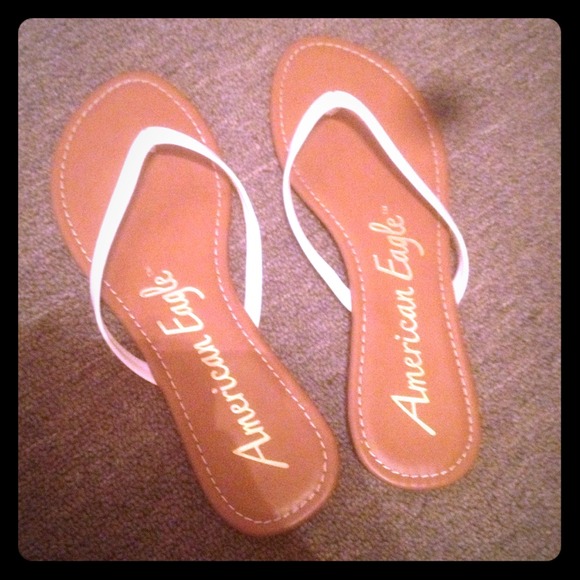 Sz 8🌟 American eagle flip flops💗