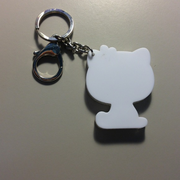 Hello Kitty Key Chain - Full of CZ Crystal - Picture 2 of 4