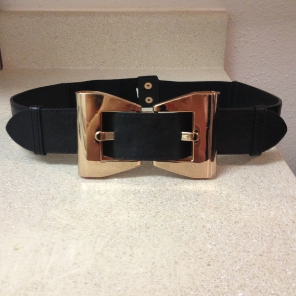 ❌❌❌SOLD❌❌❌Black and gold belt