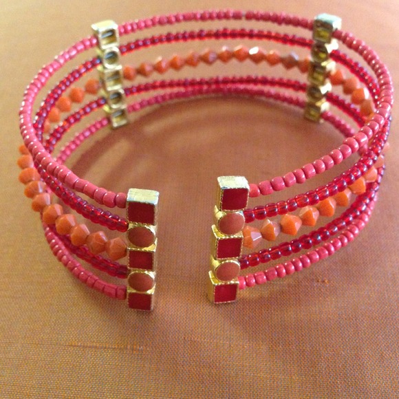 Beaded 5 strand multi color orange & red bracelet - Picture 3 of 4