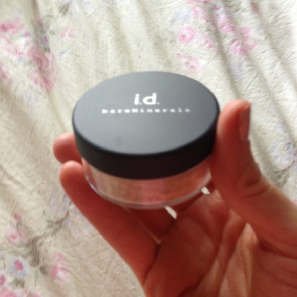 Bare minerals fairly light original foundation