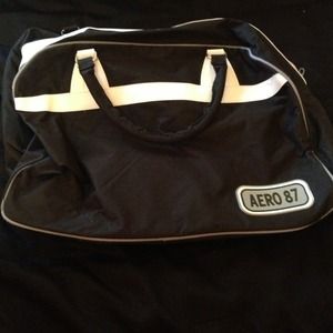 🚫Sold in Bundle🚫Duffle bag