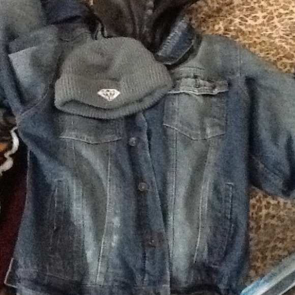 Diamond supply beanie with obey propanda jacket!💎