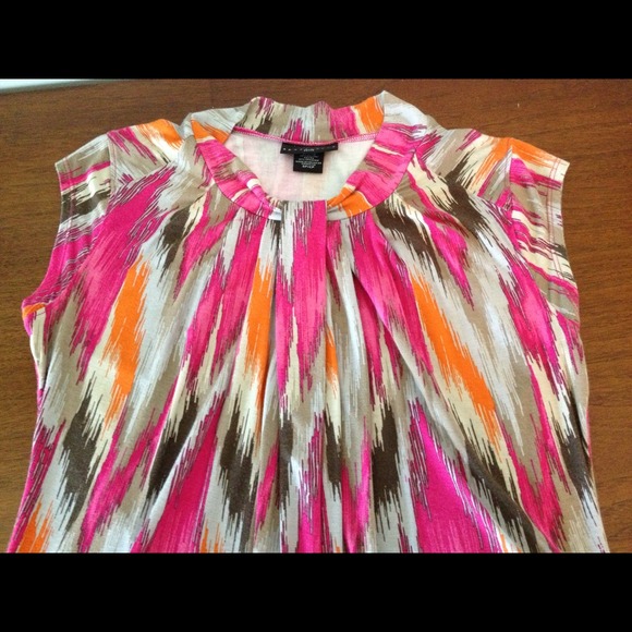 Top - Picture 2 of 2