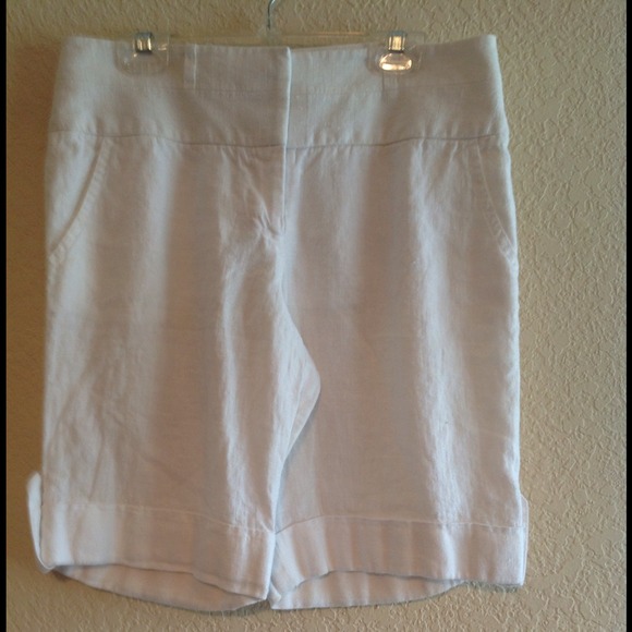 White Linen Bebe Bermuda Shorts!