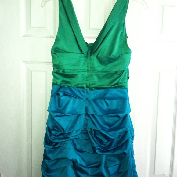 Express ColorBlock dress - Picture 3 of 3