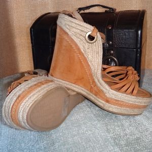 Platform sandals