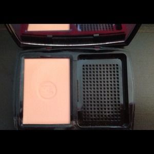 Chanel natural matte powder
