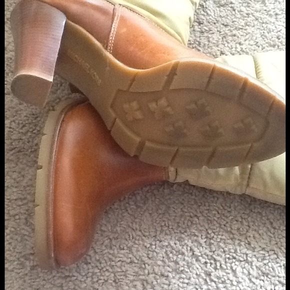 Michael Kors winter boots - Picture 4 of 4