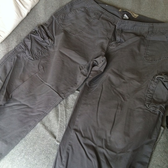 Grey capris pant