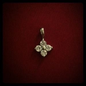 Stainless steel flower crystal pendant