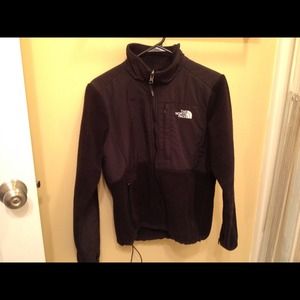 Reserved Small Woman's North Face Jacket ✨