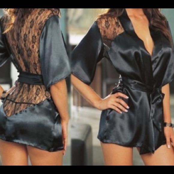 Sexy robe with lace detailed