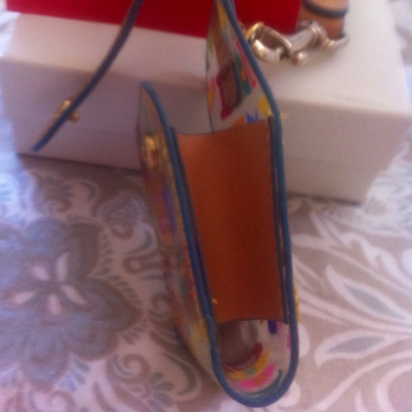 SOLD.       Dooney & Bourke Case - Picture 3 of 4