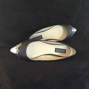 Silver toe flat shoes