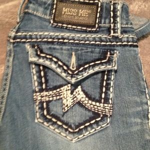 Miss me capris size 27