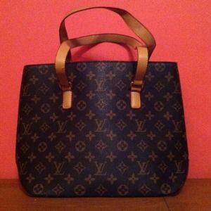 **Reserved** Handbag!