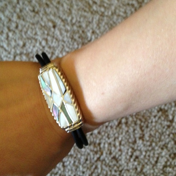 Mosaic Lia Sophia bracelet - Picture 2 of 4