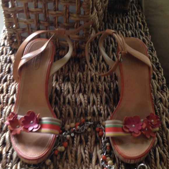 AUTHENTIC COACH CORK WEDGES💐 Perfect for Spring😍