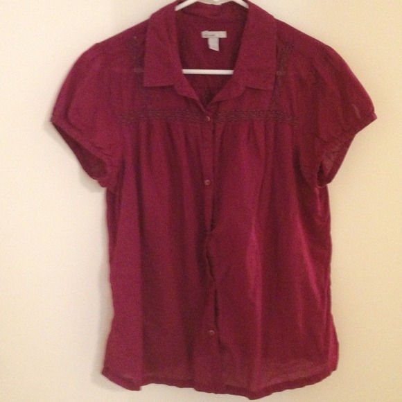 Old navy fuchsia button down blouse