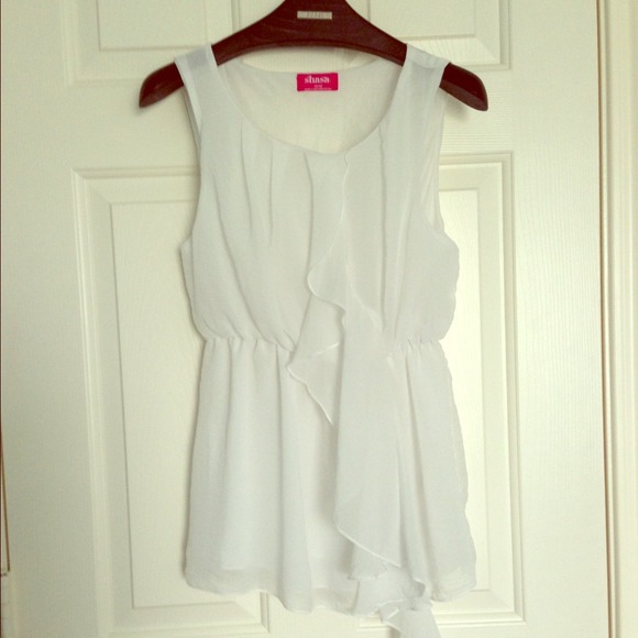 🚫SOLD!🚫Semi-sheer Flowy White Blouse