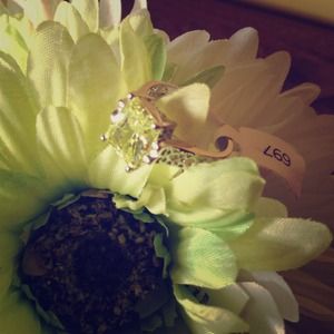 Appletini Lia Sophia size 7 ring