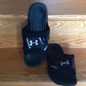 Under Armor Mens sandals