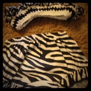 zebra baby diaper cover & matching crochet crown!
