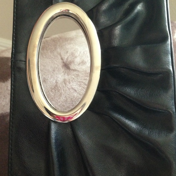 Black clutch - Picture 3 of 4