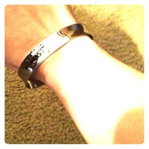 Curvature bog Lia Sophia bracelet