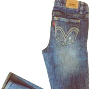 Bundle! AEO top and LEVIS jeans!