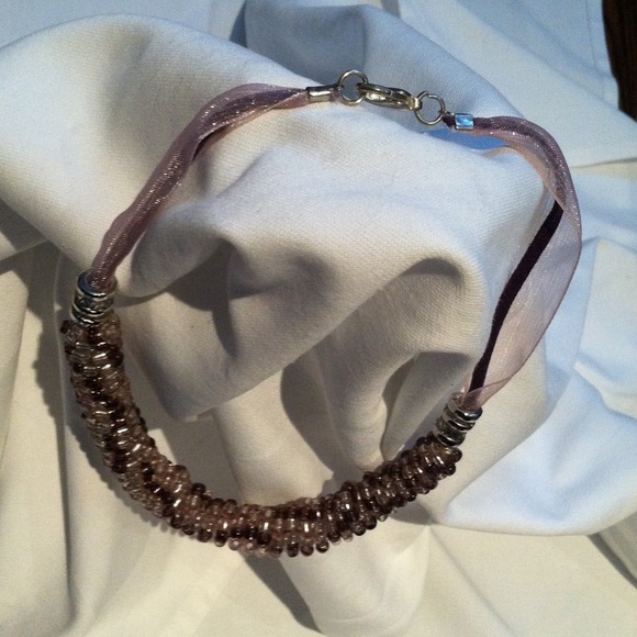 NWOT Beaded Choker