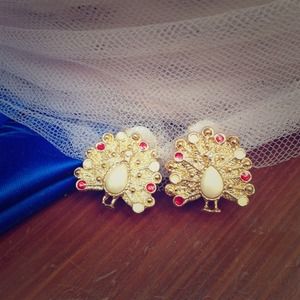 Vintage Peacock Clipons