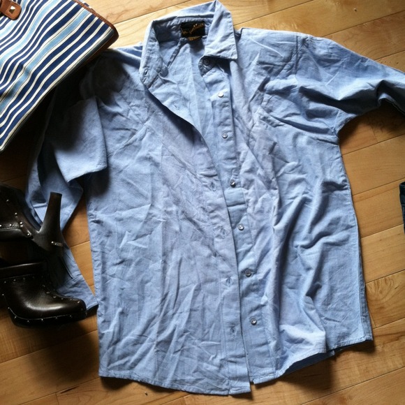 Button up - Picture 2 of 3