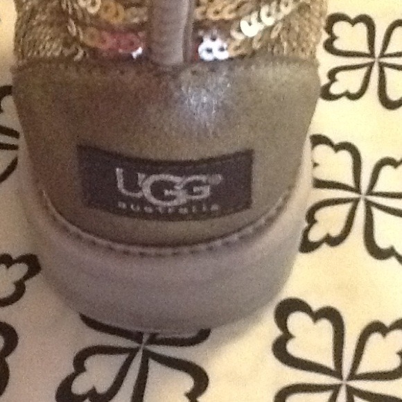 Silver sequins uggs - Picture 2 of 4