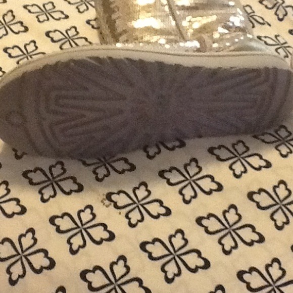 Silver sequins uggs - Picture 3 of 4