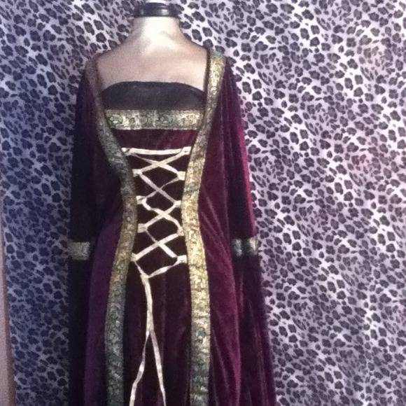 Medieval purple dress