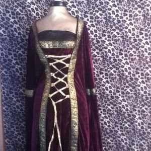 Medieval purple dress