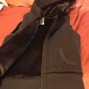 Old navy brown vest with brown fur