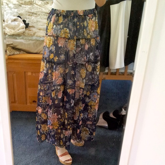 Cute tiered chiffon floral maxi skirt