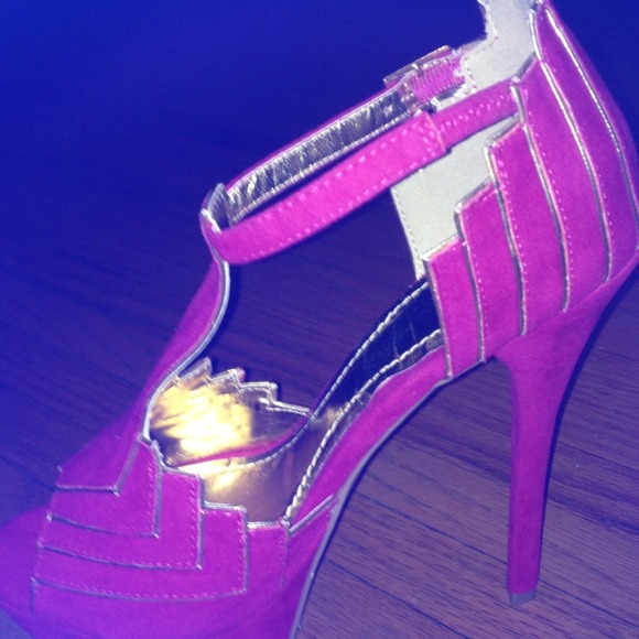 New shoedazzle heels - Picture 2 of 3