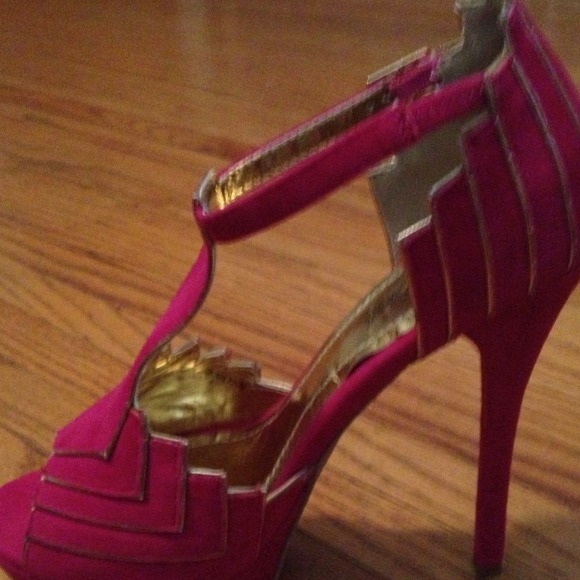 New shoedazzle heels - Picture 3 of 3