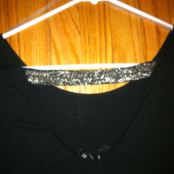 🚨 SOLD 🚨Short Length Dress - Picture 2 of 4