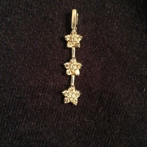 $⬇14k wg diamond flower pendant .50ct ttl weight