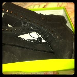 Lace up combat boots