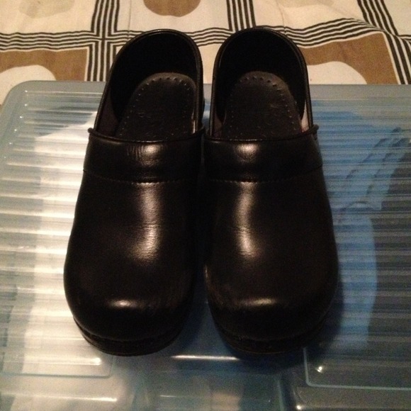 🚫SOLD🚫 Dansko Nursing Shoes