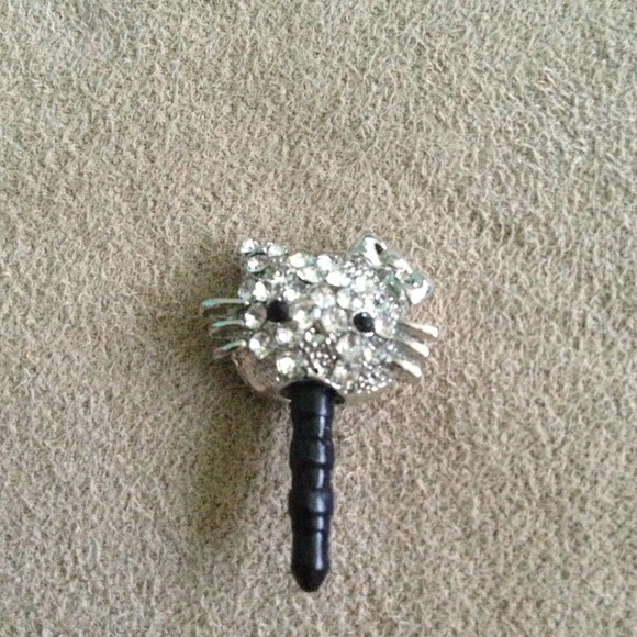 🛑SOLD🛑 Hello kitty dust plug iPhone iPad iTouch iPod - Picture 1 of 1
