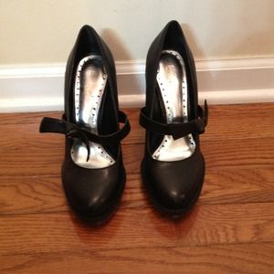 BCBG Mary Janes, Size 7