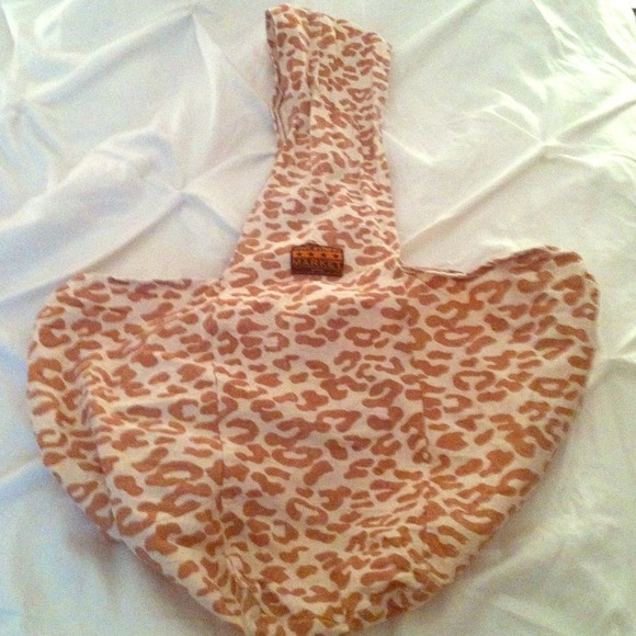 Leopard print beach-type bag